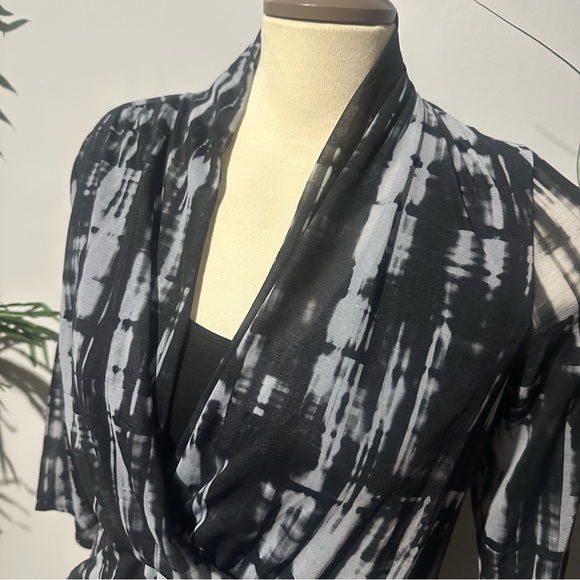 Black and White Tie-Dye Cardigan - Picture 3 of 3